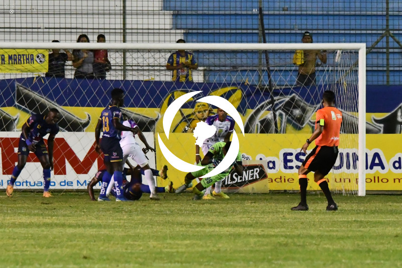 FBL-LIGAPRO-DELFIN-GUALACEO