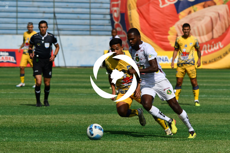 FBL-LIGAPRO-DELFIN-MUSHUC RUNA