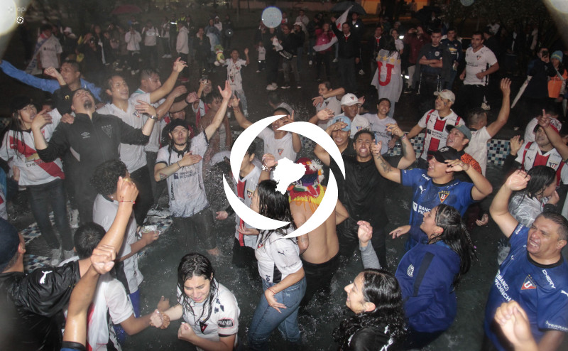 FBL-FESTEJOS-HINCHAS-LIGA-DE-QUITO