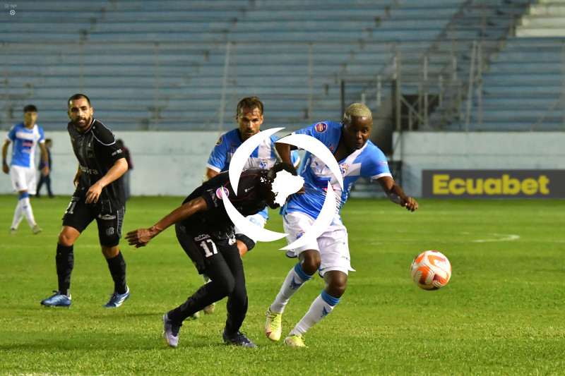 FBL-LIGAPRO-MANTA-TECNICO UNIVERSITARIO