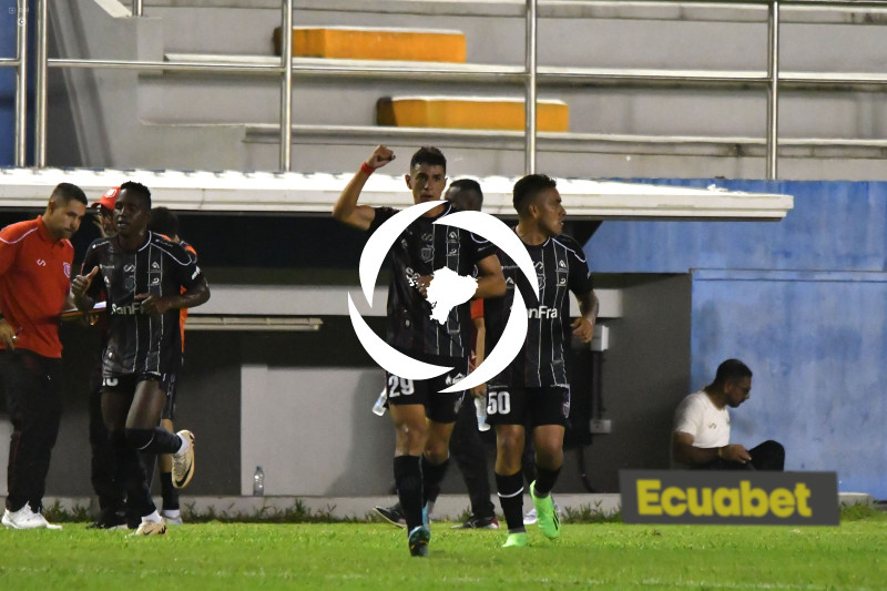 FBL-LIGAPRO-MANTA-TECNICO UNIVERSITARIO