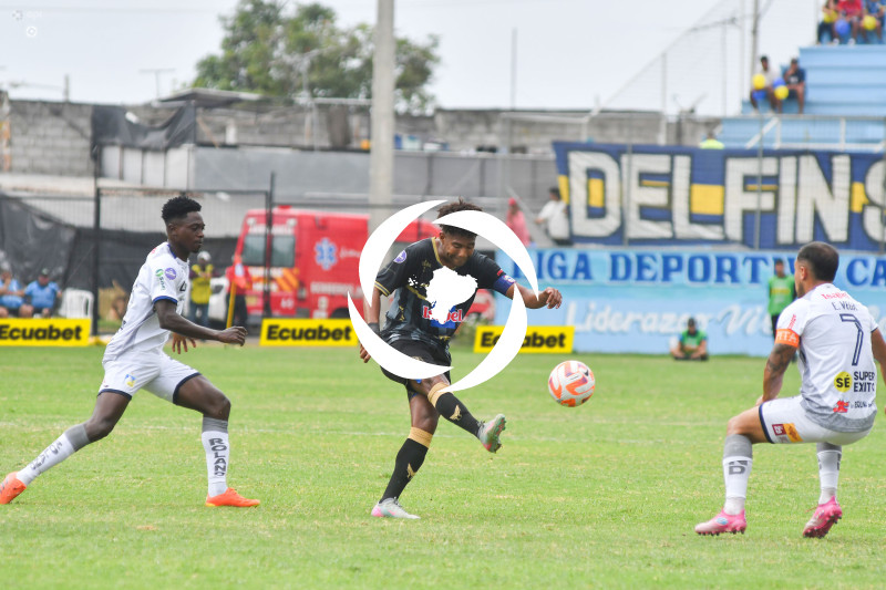 FBL-LIGAPRO-DELFIN-MANTA