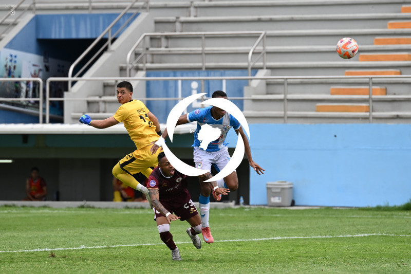 FBL-LIGA ECUABET-MANTA-VINO TINTO