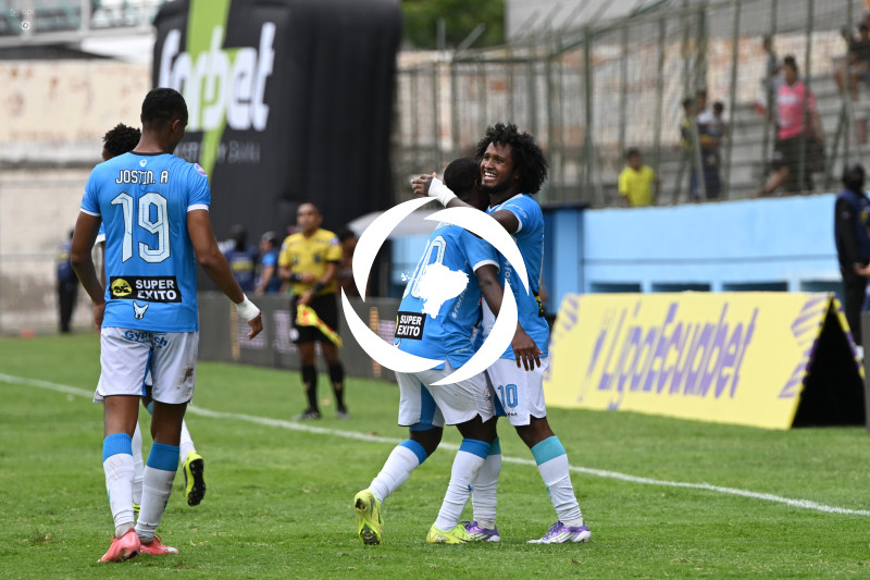 FBL-LIGA ECUABET-MANTA-VINO TINTO