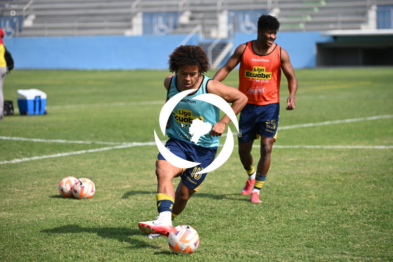 FBL-LIGA ECUABET-DELFIN-AUCAS