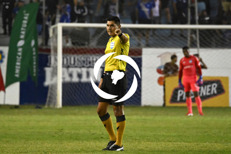 FBL-LIGA ECUABET-MANTA-EMELEC