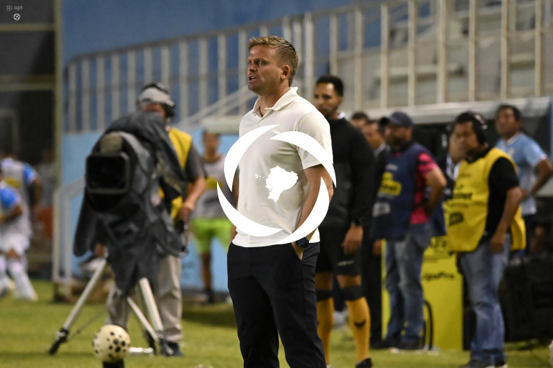 FBL-LIGA ECUABET-MANTA-EMELEC
