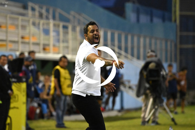 FBL-LIGA ECUABET-MANTA-EMELEC