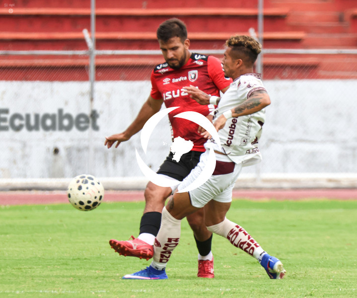 FBL-LIGAECUABET-LEONES FC-MUSHUC RUNA